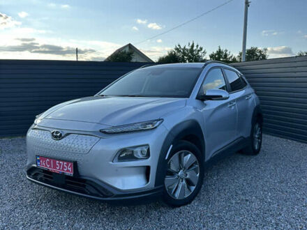 Серый Хендай Kona Electric, объемом двигателя 0 л и пробегом 109 тыс. км за 18450 $, фото 1 на Automoto.ua