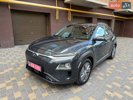 Хендай Kona Electric 2020 у Вінниці на Automoto.ua Сірий Хендай Kona Electric, об'ємом двигуна 0 л та пробігом 120 тис. км за 17300 $, фото 1 на Automoto.ua