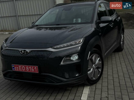 Хендай Kona Electric 2020 у Луцьку на Automoto.ua Сірий Хендай Kona Electric, об'ємом двигуна 0 л та пробігом 62 тис. км за 17700 $, фото 1 на Automoto.ua
