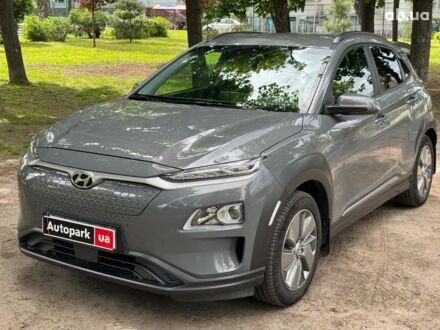 Хендай Kona Electric 2020 в Киеве на Automoto.ua Серый Хендай Kona Electric, объемом двигателя 0 л и пробегом 74 тыс. км за 17190 $, фото 1 на Automoto.ua