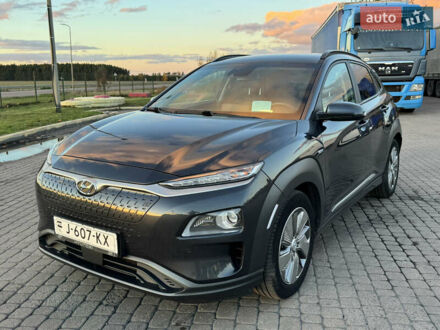 Серый Хендай Kona Electric, объемом двигателя 0 л и пробегом 114 тыс. км за 17999 $, фото 1 на Automoto.ua