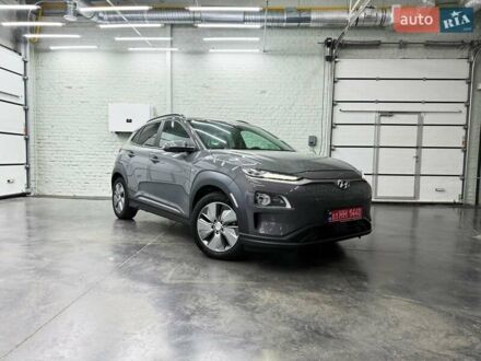 Хендай Kona Electric 2020 в Луцке на Automoto.ua Серый Хендай Kona Electric, объемом двигателя 0 л и пробегом 54 тыс. км за 18486 $, фото 1 на Automoto.ua
