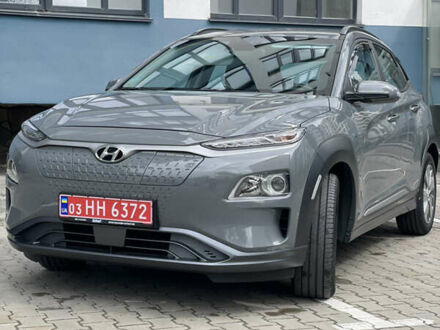 Серый Хендай Kona Electric, объемом двигателя 0 л и пробегом 47 тыс. км за 15950 $, фото 1 на Automoto.ua