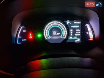 Серый Хендай Kona Electric, объемом двигателя 0 л и пробегом 45 тыс. км за 15999 $, фото 1 на Automoto.ua