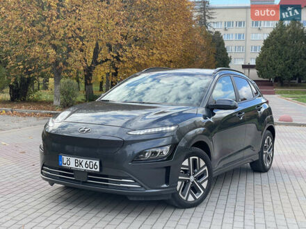 Хендай Kona Electric 2021 в Тернополе на Automoto.ua Серый Хендай Kona Electric, объемом двигателя 0 л и пробегом 48 тыс. км за 17390 $, фото 1 на Automoto.ua