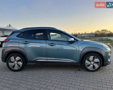 Синий Хендай Kona Electric, объемом двигателя 0 л и пробегом 127 тыс. км за 16400 $, фото 4 на Automoto.ua