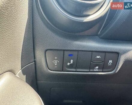 Синій Хендай Kona Electric, об'ємом двигуна 0 л та пробігом 140 тис. км за 17500 $, фото 13 на Automoto.ua