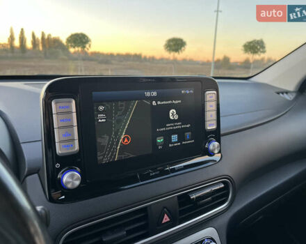 Синий Хендай Kona Electric, объемом двигателя 0 л и пробегом 127 тыс. км за 16400 $, фото 11 на Automoto.ua