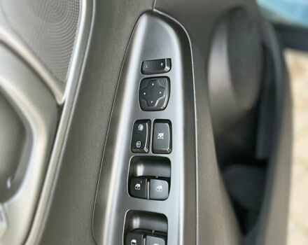 Синий Хендай Kona Electric, объемом двигателя 0 л и пробегом 127 тыс. км за 16400 $, фото 13 на Automoto.ua