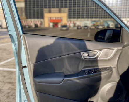 Синій Хендай Kona Electric, об'ємом двигуна 0 л та пробігом 97 тис. км за 16000 $, фото 24 на Automoto.ua