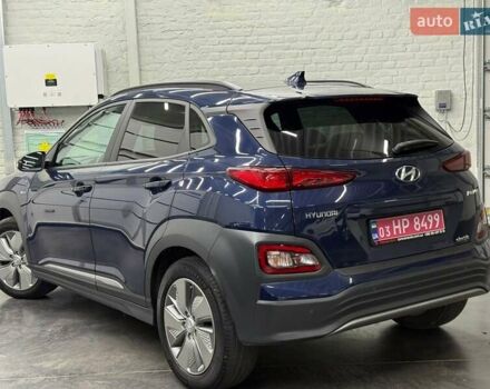 Синий Хендай Kona Electric, объемом двигателя 0 л и пробегом 116 тыс. км за 17604 $, фото 5 на Automoto.ua