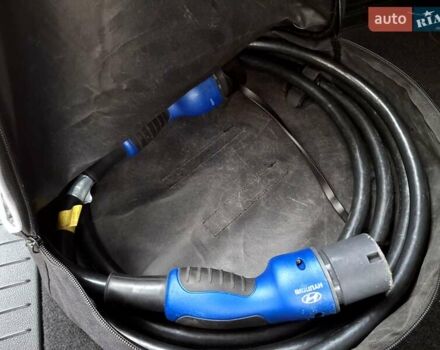 Синий Хендай Kona Electric, объемом двигателя 0 л и пробегом 107 тыс. км за 18400 $, фото 27 на Automoto.ua