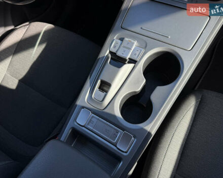 Синий Хендай Kona Electric, объемом двигателя 0 л и пробегом 165 тыс. км за 16800 $, фото 21 на Automoto.ua