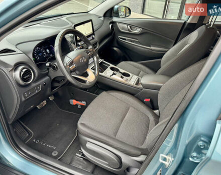 Синий Хендай Kona Electric, объемом двигателя 0 л и пробегом 134 тыс. км за 17800 $, фото 30 на Automoto.ua