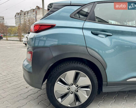 Синий Хендай Kona Electric, объемом двигателя 0 л и пробегом 134 тыс. км за 17800 $, фото 19 на Automoto.ua
