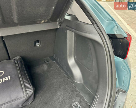 Синий Хендай Kona Electric, объемом двигателя 0 л и пробегом 134 тыс. км за 17800 $, фото 44 на Automoto.ua