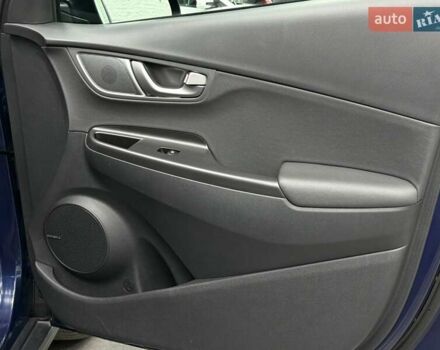 Синий Хендай Kona Electric, объемом двигателя 0 л и пробегом 128 тыс. км за 17625 $, фото 21 на Automoto.ua