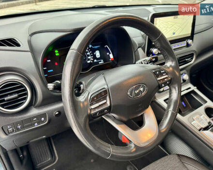 Синий Хендай Kona Electric, объемом двигателя 0 л и пробегом 134 тыс. км за 17800 $, фото 35 на Automoto.ua