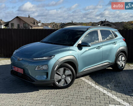 Синий Хендай Kona Electric, объемом двигателя 0 л и пробегом 165 тыс. км за 16800 $, фото 2 на Automoto.ua