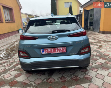 Синий Хендай Kona Electric, объемом двигателя 0 л и пробегом 55 тыс. км за 15800 $, фото 6 на Automoto.ua