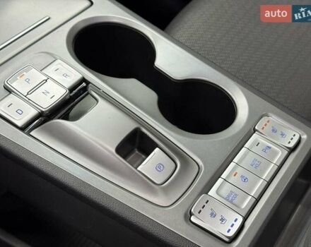 Синий Хендай Kona Electric, объемом двигателя 0 л и пробегом 116 тыс. км за 17604 $, фото 25 на Automoto.ua