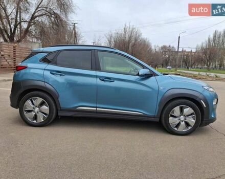 Синий Хендай Kona Electric, объемом двигателя 0 л и пробегом 107 тыс. км за 18400 $, фото 6 на Automoto.ua
