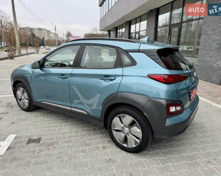Синий Хендай Kona Electric, объемом двигателя 0 л и пробегом 134 тыс. км за 17800 $, фото 7 на Automoto.ua