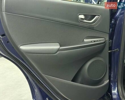 Синий Хендай Kona Electric, объемом двигателя 0 л и пробегом 116 тыс. км за 17604 $, фото 28 на Automoto.ua