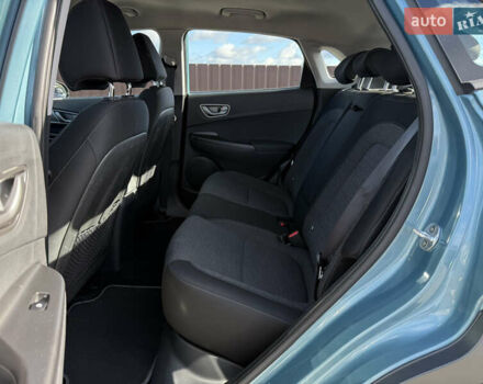 Синий Хендай Kona Electric, объемом двигателя 0 л и пробегом 165 тыс. км за 16800 $, фото 14 на Automoto.ua