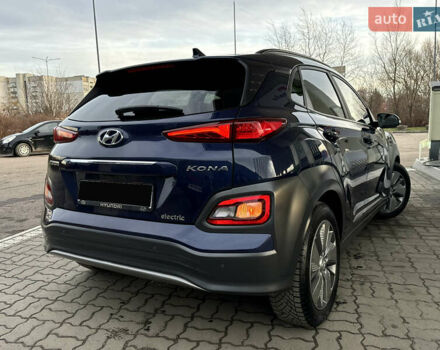 Синий Хендай Kona Electric, объемом двигателя 0 л и пробегом 65 тыс. км за 18500 $, фото 61 на Automoto.ua