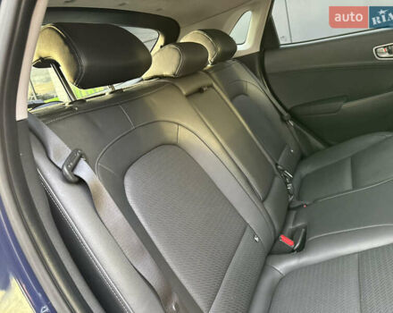 Синий Хендай Kona Electric, объемом двигателя 0 л и пробегом 65 тыс. км за 18500 $, фото 118 на Automoto.ua