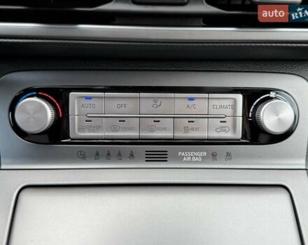 Синий Хендай Kona Electric, объемом двигателя 0 л и пробегом 84 тыс. км за 17900 $, фото 22 на Automoto.ua