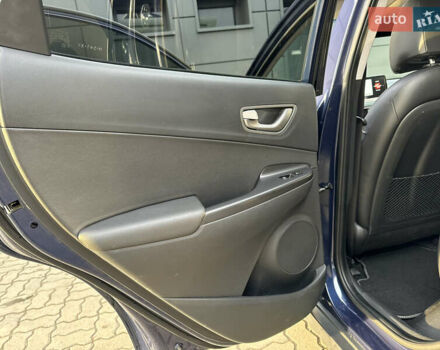 Синий Хендай Kona Electric, объемом двигателя 0 л и пробегом 65 тыс. км за 18500 $, фото 83 на Automoto.ua