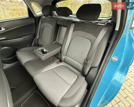 Синий Хендай Kona Electric, объемом двигателя 0 л и пробегом 50 тыс. км за 16500 $, фото 16 на Automoto.ua