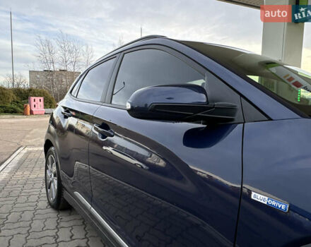 Синий Хендай Kona Electric, объемом двигателя 0 л и пробегом 65 тыс. км за 18500 $, фото 17 на Automoto.ua