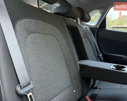 Синій Хендай Kona Electric, об'ємом двигуна 0 л та пробігом 74 тис. км за 16950 $, фото 105 на Automoto.ua