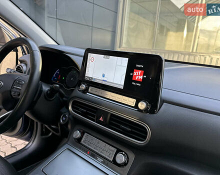 Синий Хендай Kona Electric, объемом двигателя 0 л и пробегом 65 тыс. км за 18500 $, фото 103 на Automoto.ua