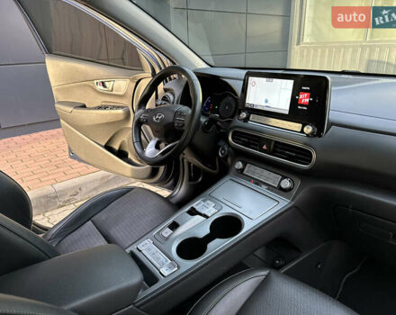 Синий Хендай Kona Electric, объемом двигателя 0 л и пробегом 65 тыс. км за 18500 $, фото 101 на Automoto.ua