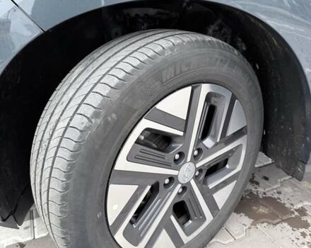 Синий Хендай Kona Electric, объемом двигателя 0 л и пробегом 60 тыс. км за 16300 $, фото 7 на Automoto.ua