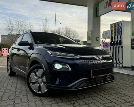 Синий Хендай Kona Electric, объемом двигателя 0 л и пробегом 65 тыс. км за 18500 $, фото 6 на Automoto.ua