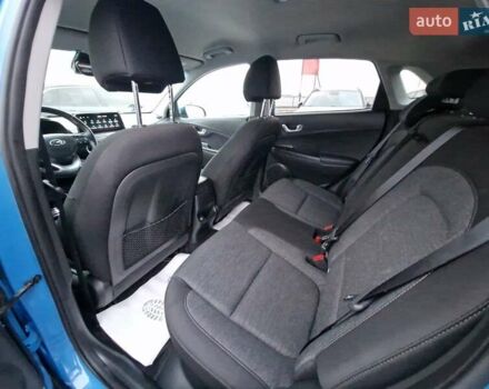 Синий Хендай Kona Electric, объемом двигателя 0 л и пробегом 95 тыс. км за 16600 $, фото 39 на Automoto.ua