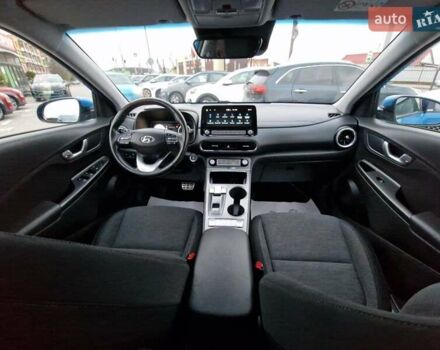 Синий Хендай Kona Electric, объемом двигателя 0 л и пробегом 95 тыс. км за 16600 $, фото 31 на Automoto.ua
