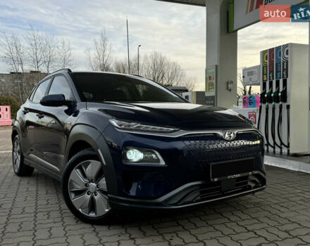 Синий Хендай Kona Electric, объемом двигателя 0 л и пробегом 65 тыс. км за 18500 $, фото 1 на Automoto.ua