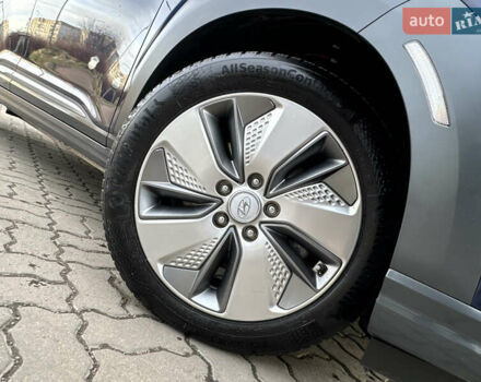 Синий Хендай Kona Electric, объемом двигателя 0 л и пробегом 65 тыс. км за 18500 $, фото 13 на Automoto.ua