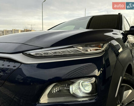 Синий Хендай Kona Electric, объемом двигателя 0 л и пробегом 65 тыс. км за 18500 $, фото 29 на Automoto.ua