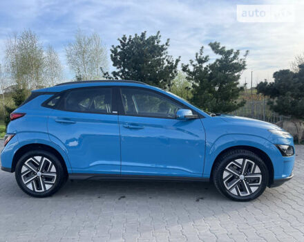 Синий Хендай Kona Electric, объемом двигателя 0 л и пробегом 20 тыс. км за 17550 $, фото 4 на Automoto.ua