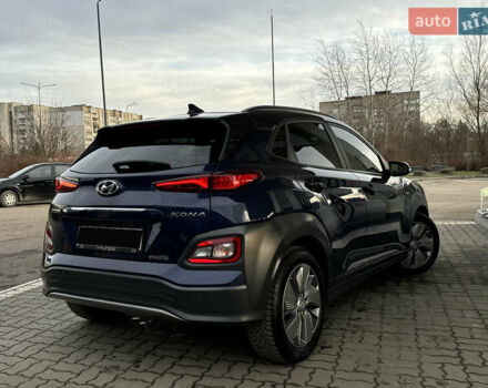 Синий Хендай Kona Electric, объемом двигателя 0 л и пробегом 65 тыс. км за 18500 $, фото 59 на Automoto.ua