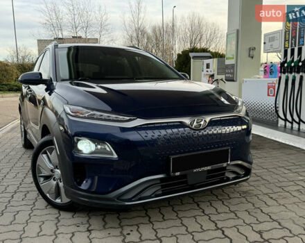 Синий Хендай Kona Electric, объемом двигателя 0 л и пробегом 65 тыс. км за 18500 $, фото 3 на Automoto.ua