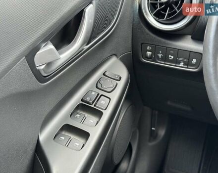 Синий Хендай Kona Electric, объемом двигателя 0 л и пробегом 84 тыс. км за 17900 $, фото 11 на Automoto.ua