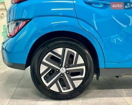 Синий Хендай Kona Electric, объемом двигателя 0 л и пробегом 31 тыс. км за 17700 $, фото 7 на Automoto.ua